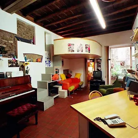아파트 Architect Designed Trendy Flat By Colosseum *