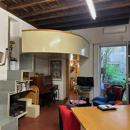 Architect Designed Trendy Flat By Colosseum 아파트 *